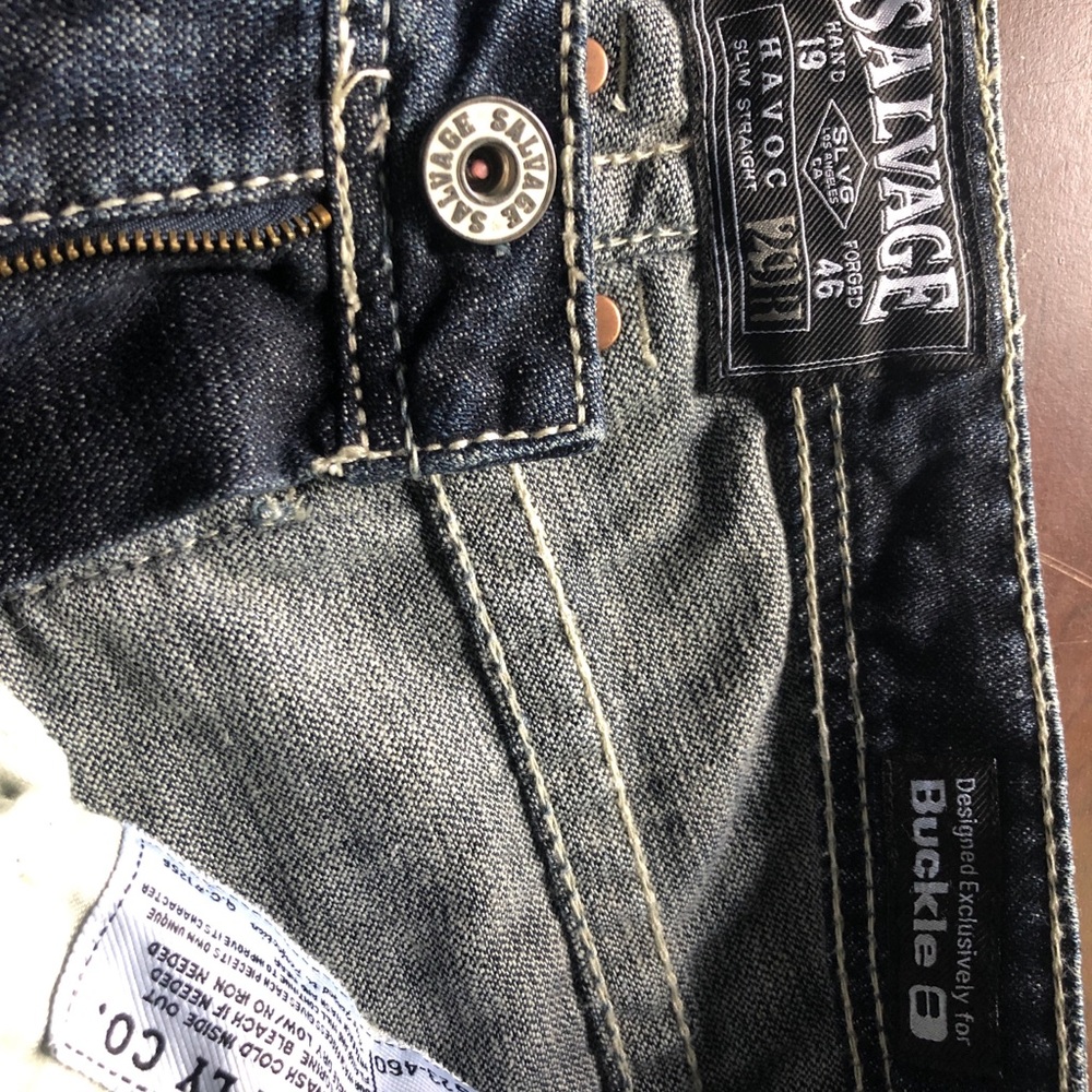 Buckle jeans